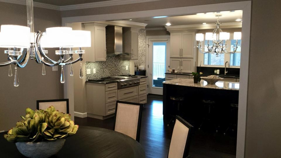 Inspiration for a modern kitchen in St Louis.