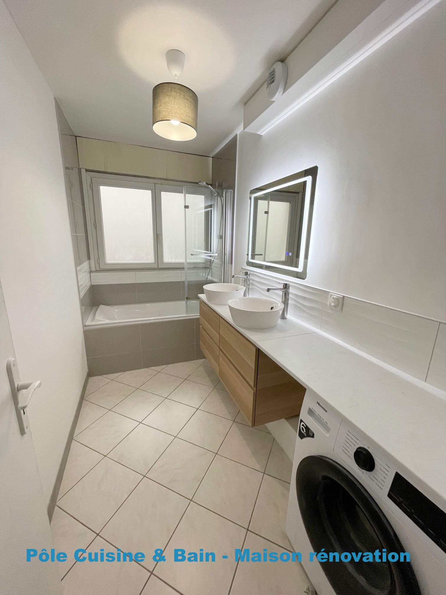 SALLE DE BAIN FAMILIALE: rénovation partielle de cette pièce des années 80