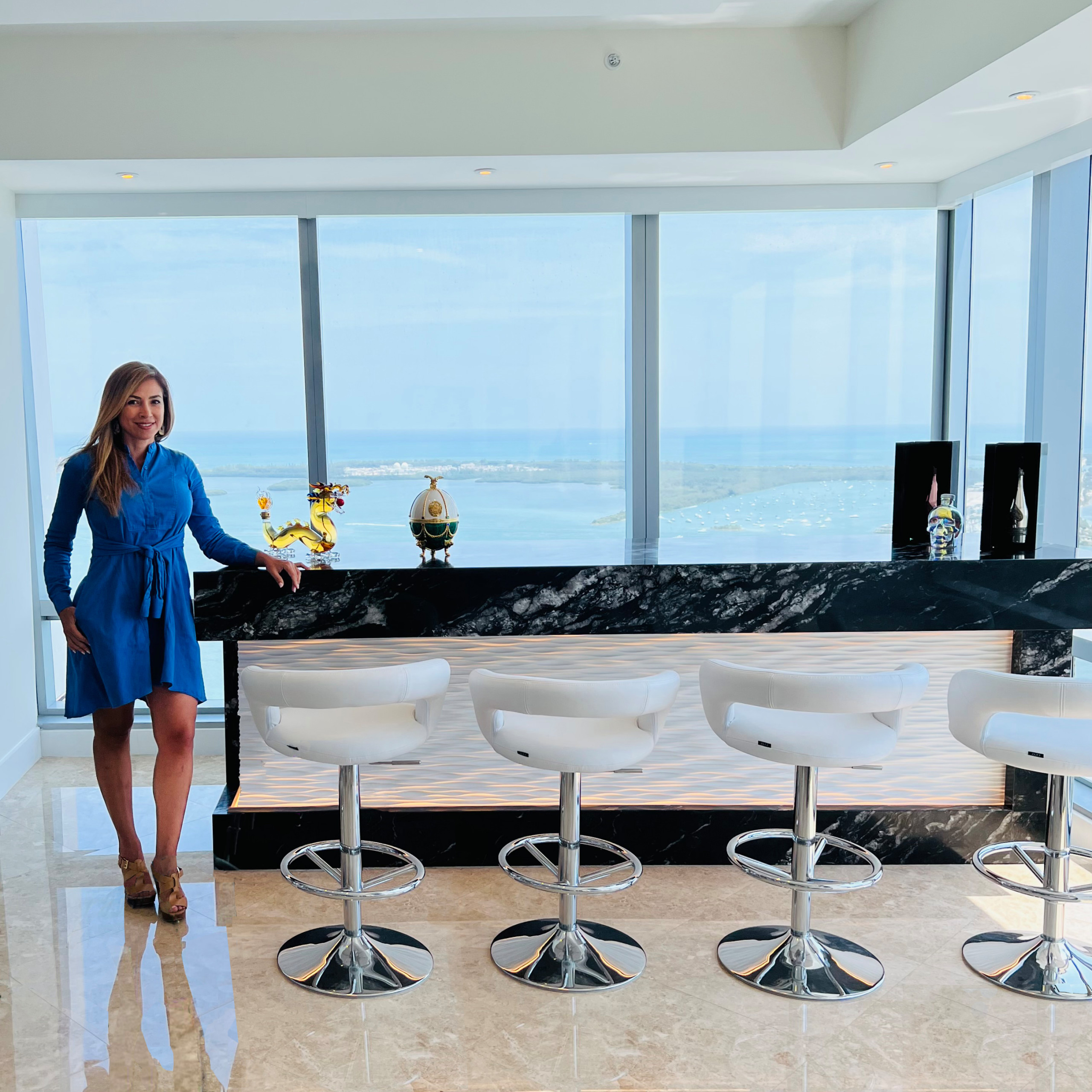 Ultra-modern Bar at Miami Skyscraper with Breathtaking Ocean View
