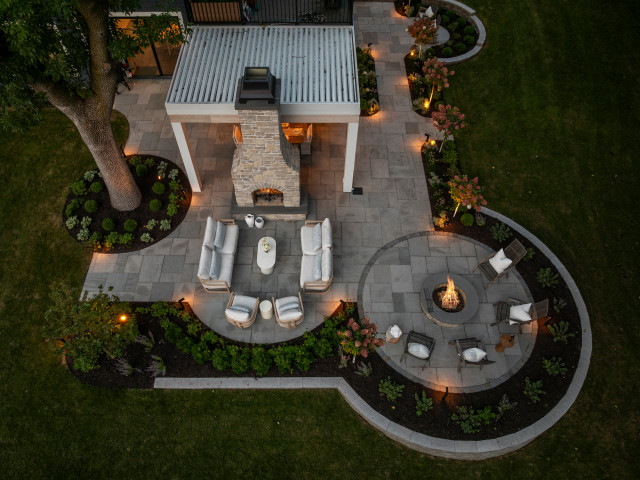 Cool California fusion-courtyard