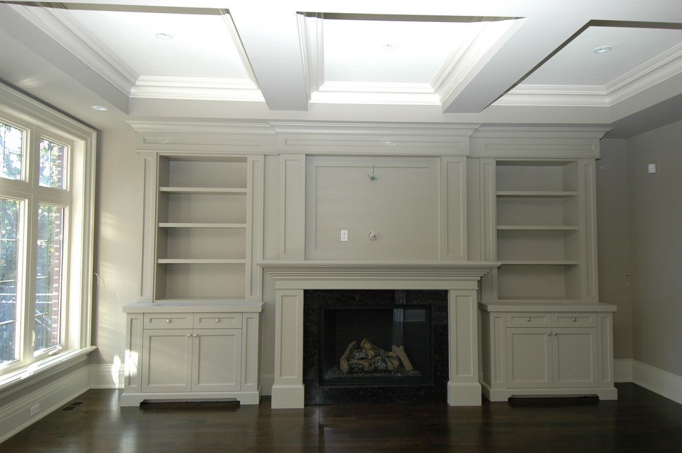 Transitional home design photo in Toronto