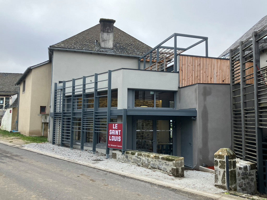 REHABILITATION ET EXTENSION D'UN CAFE-RESTAURANT à VEBRET (centre-bourg)