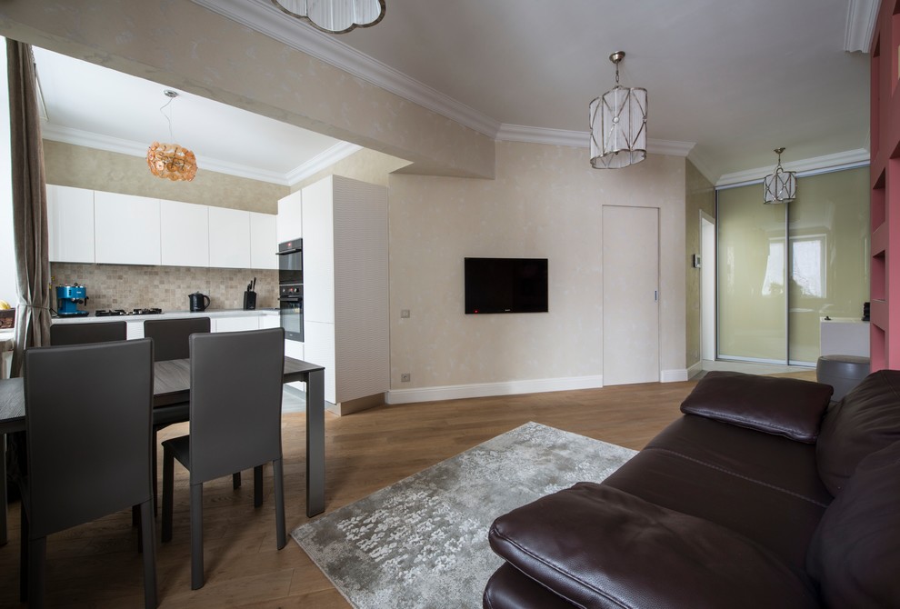 Гостиная-кухня-столовая