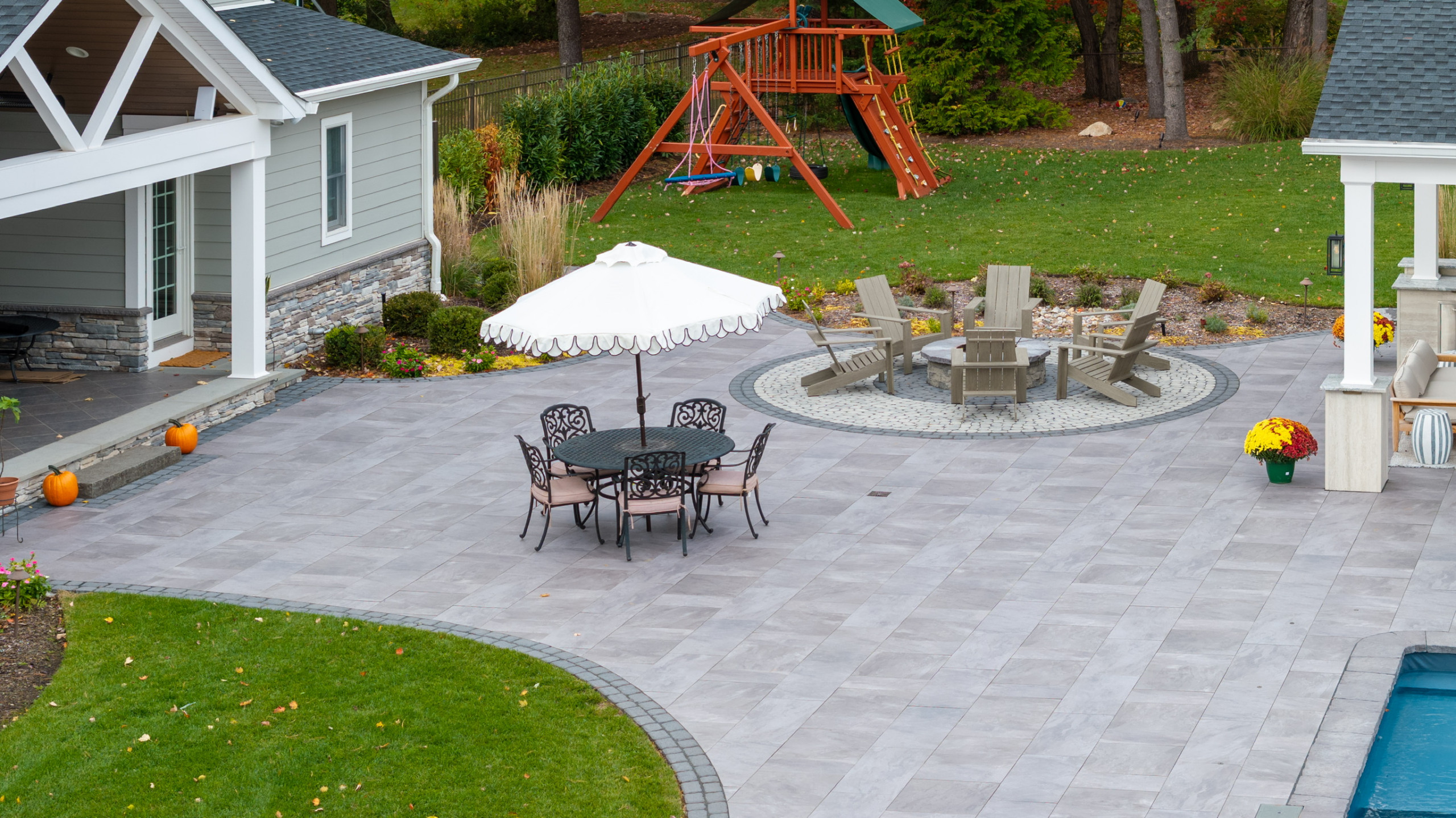 Porcelain Paradise with a Party Pavilian