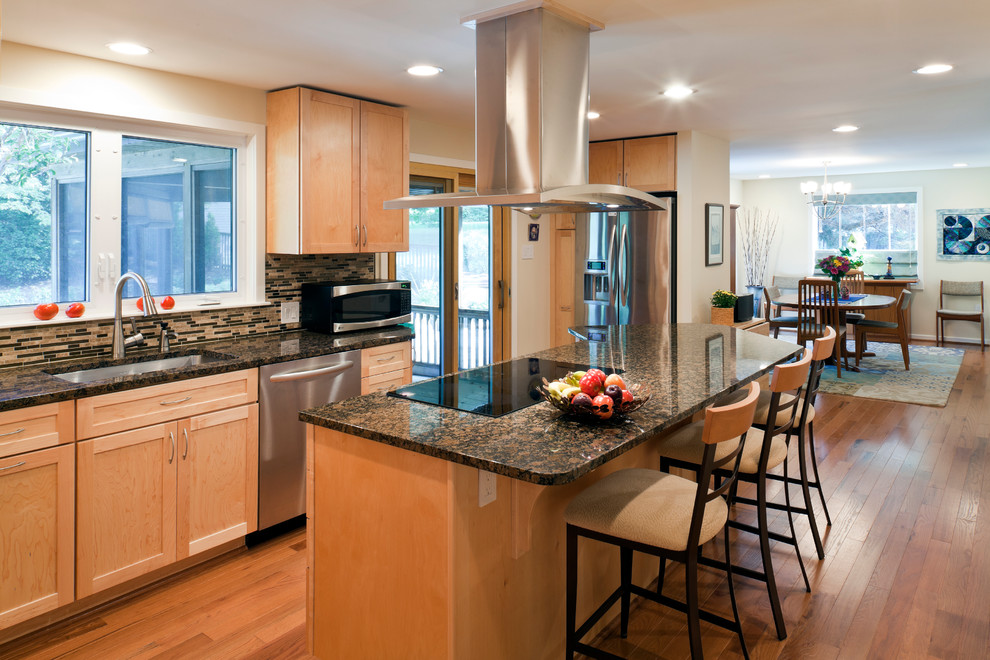 Photo of a contemporary kitchen in Baltimore with granite benchtops.