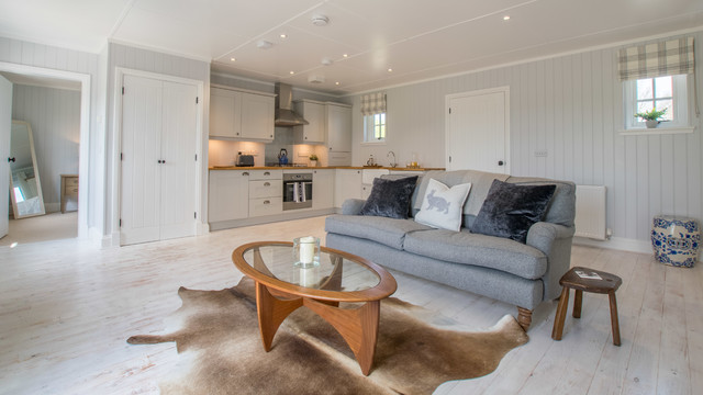 Open plan lounge / kitchen area lantlig-vardagsrum