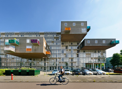 オランダの建築家集団〈MVRDV〉が手がける、大胆な住宅建築の魅力とは