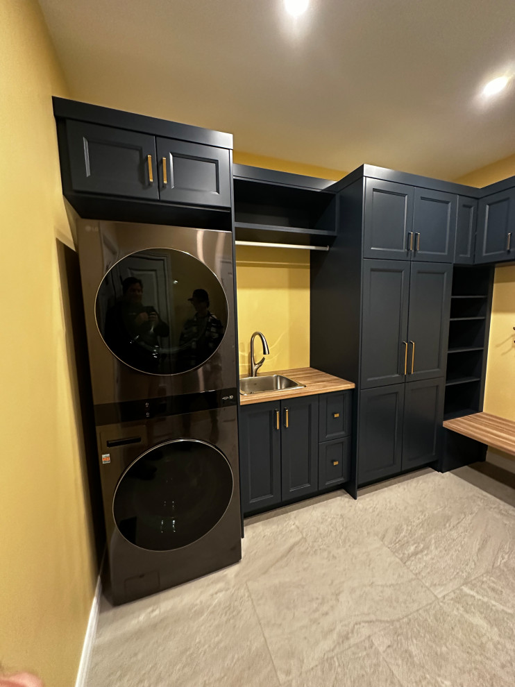 Elderberry Ave - Mudroom