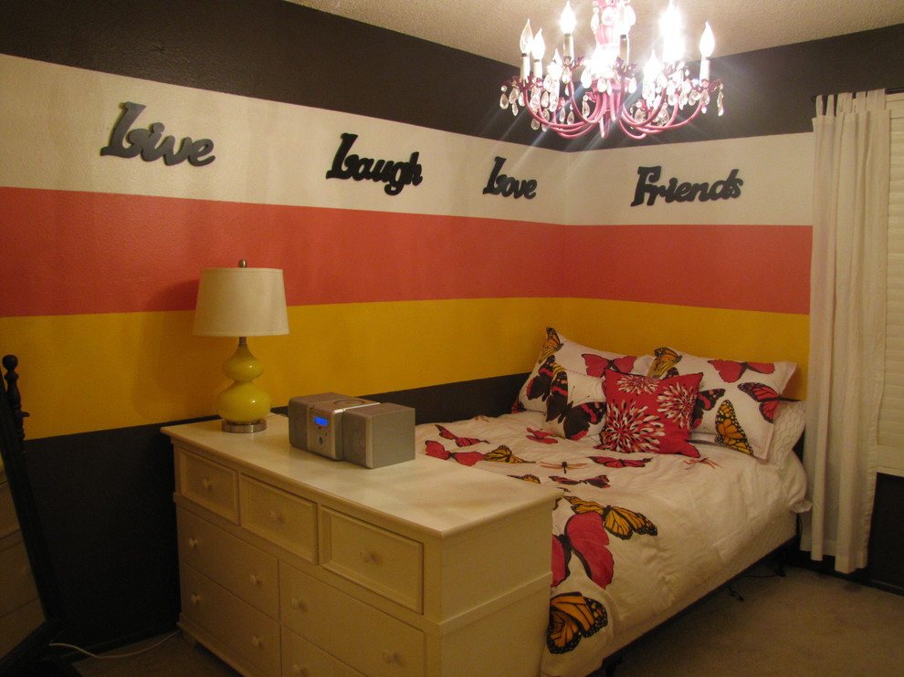 This is an example of a traditional kids' room in Phoenix.