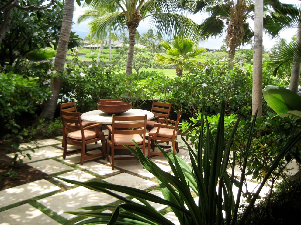 Hawaii Pavillion House Tropical Patio Hawaii by VITA Planning