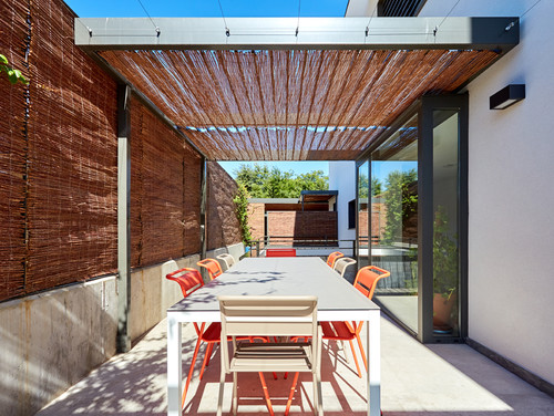 7 ideas perfectas para techar un patio o una terraza — idealista/news