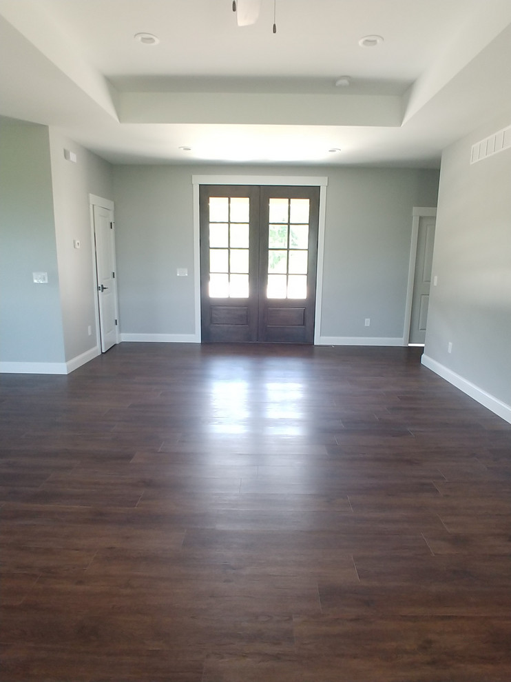 Inspiration for a transitional home design remodel in Cincinnati