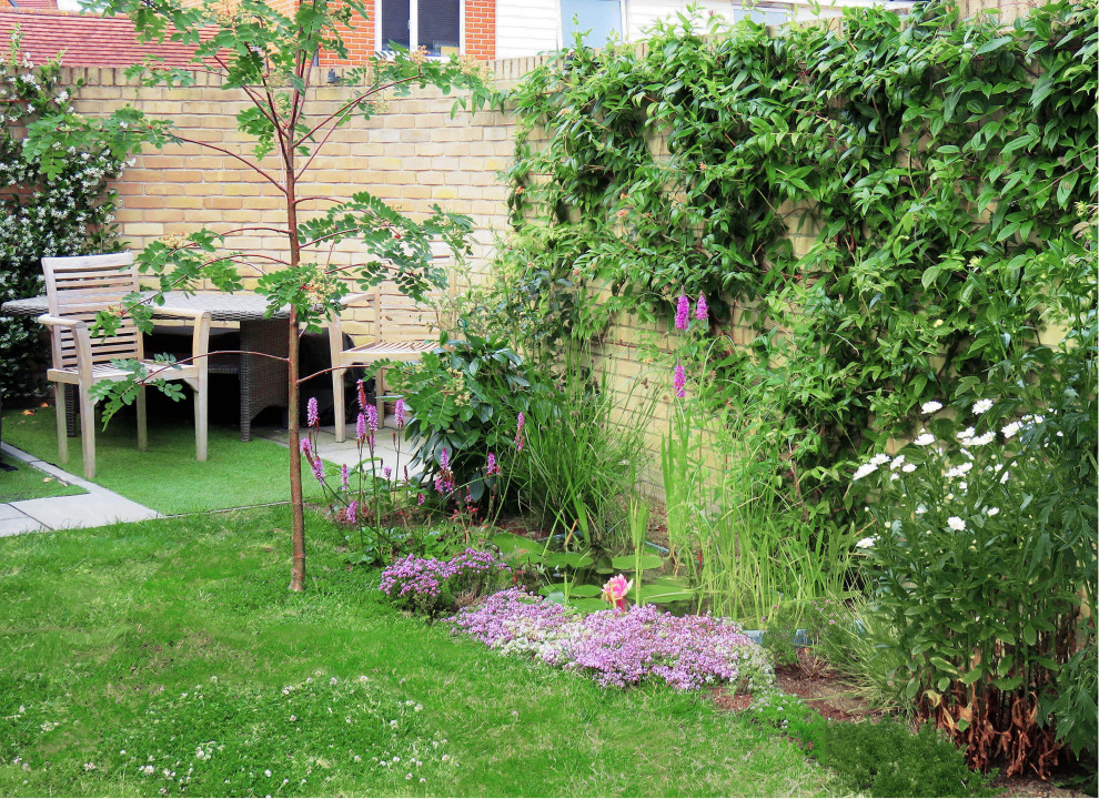 Water Feature, Essex