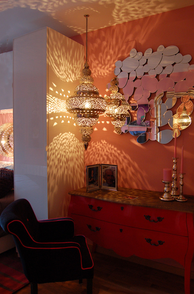 Photo of an eclectic bedroom in Madrid.