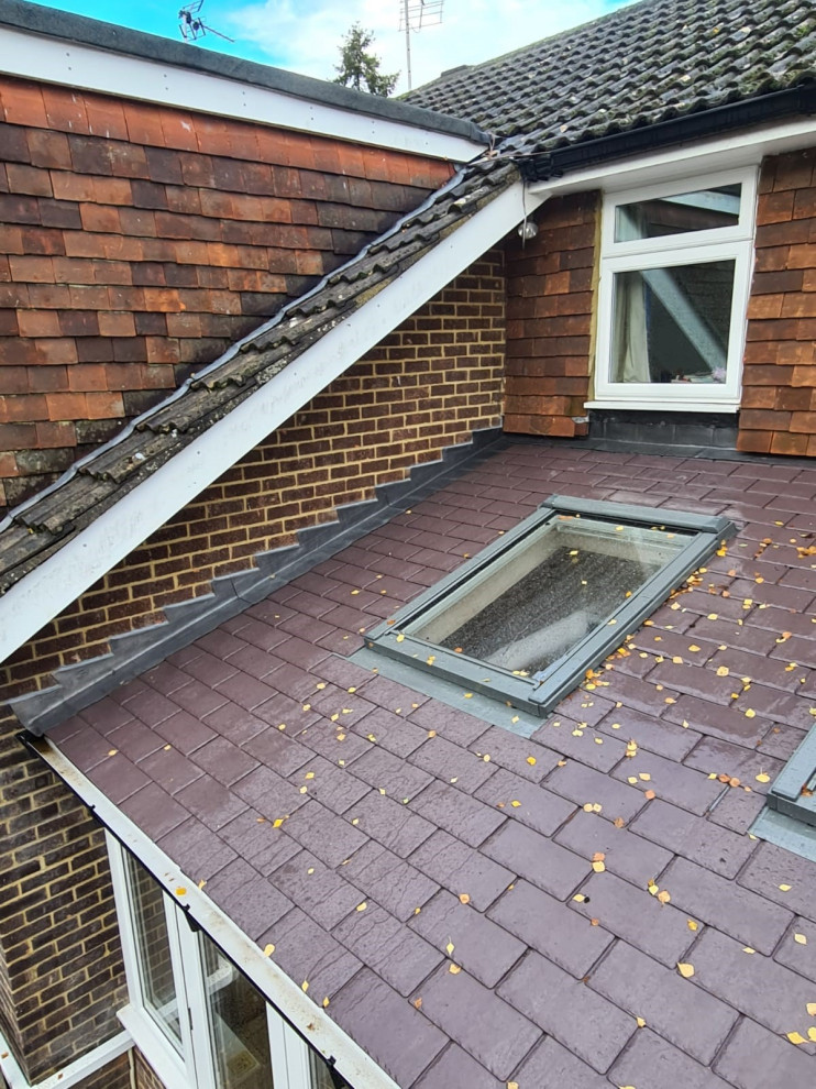 Bracknell Berkshire - New tiled roof with 3 x velux roof lights