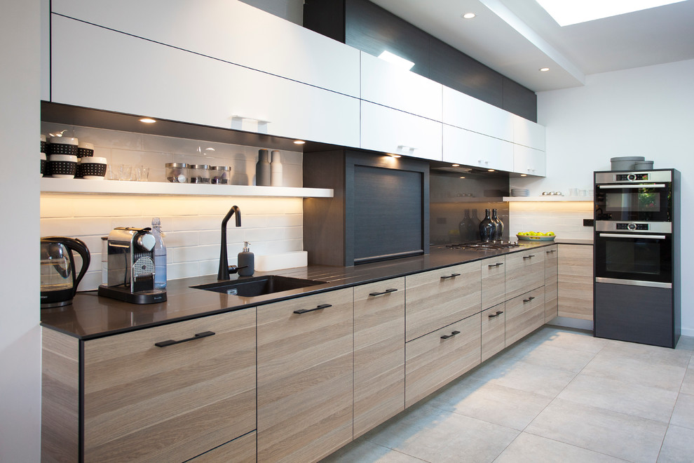 Design ideas for a contemporary kitchen in Adelaide.