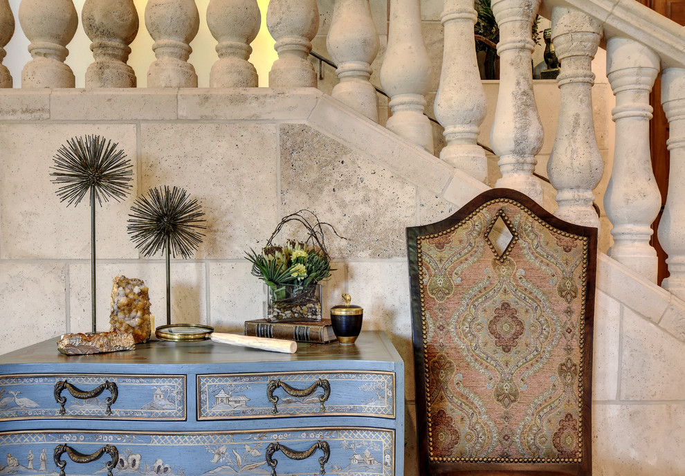 Inspiration for a transitional home design remodel in Austin