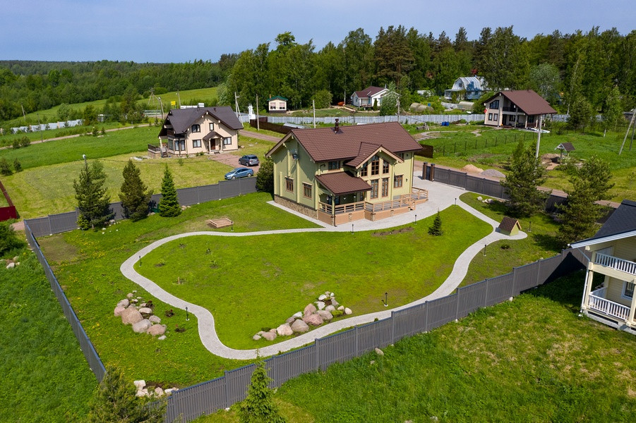 Коттедж  из клееного бруса для семьи из 4 человек