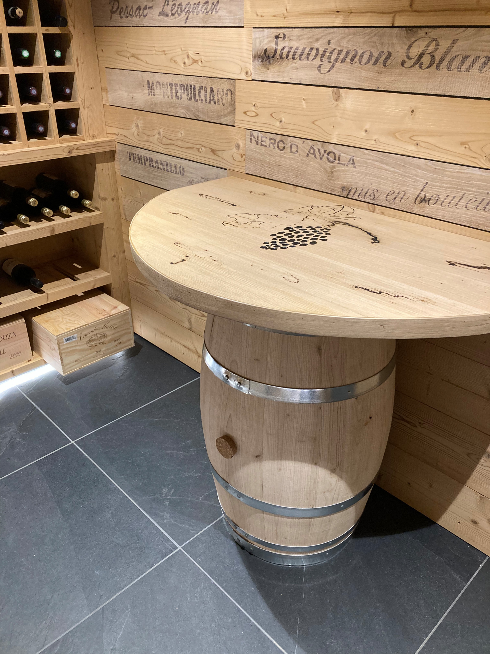 AGENCEMENT D'UNE CAVE A VINS