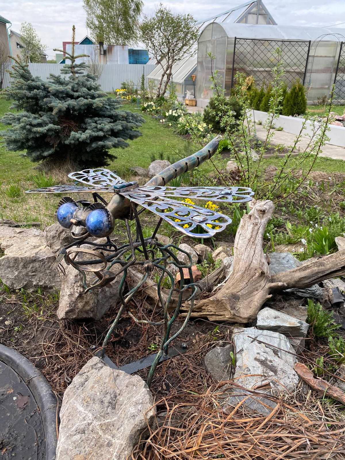 кованые стрекозы