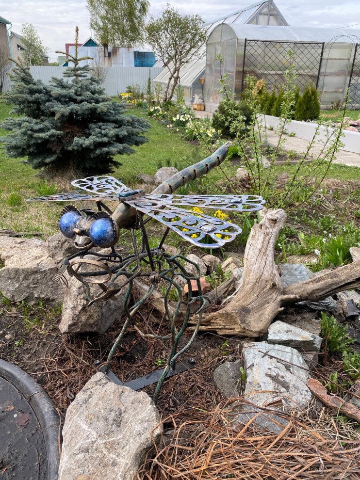 кованые стрекозы