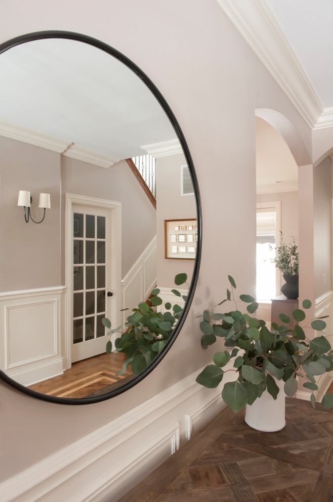 Entryway - transitional entryway idea in Chicago