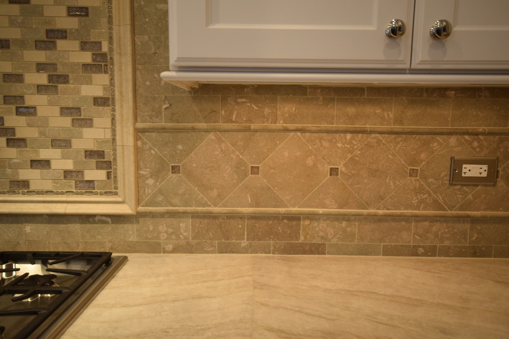 Example of a large transitional kitchen design in Chicago