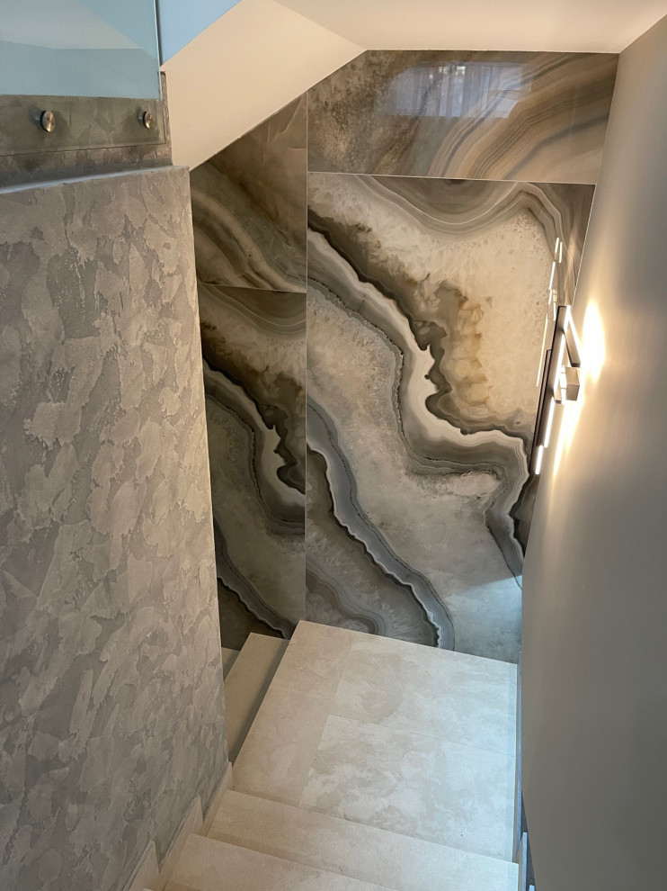 Лестница в жилом доме в г. Геленджике