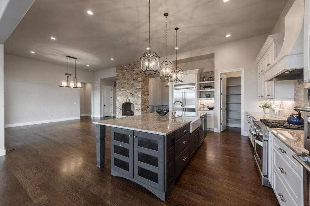 Transitional kitchen photo in Denver