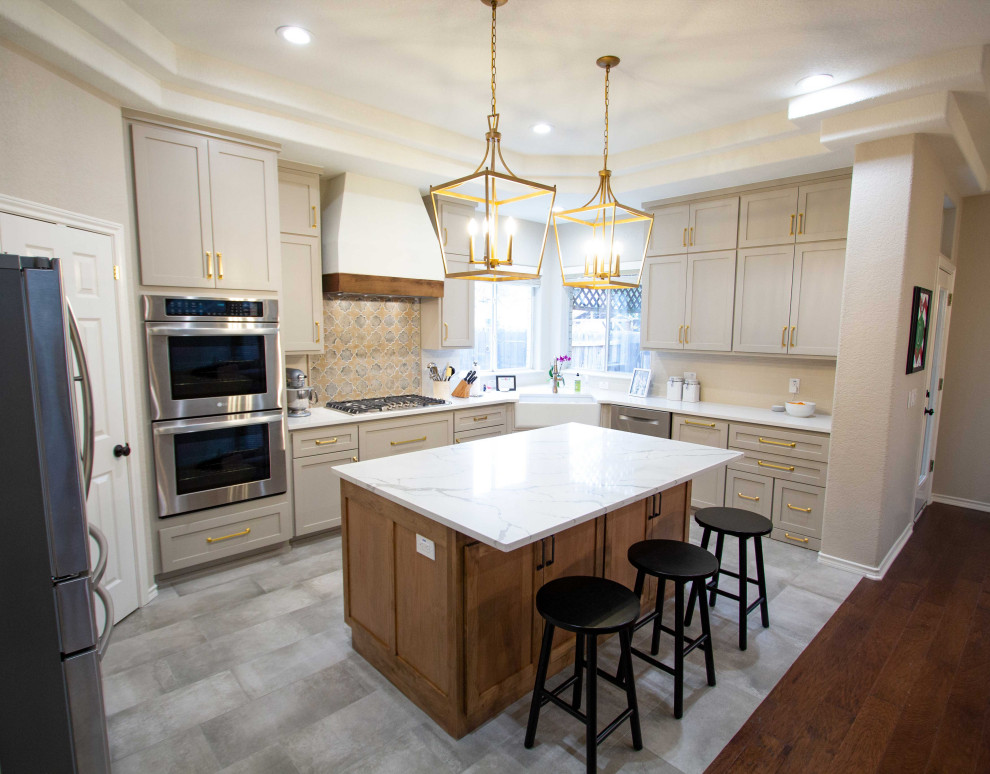 Inspiration for a transitional home design remodel in Austin