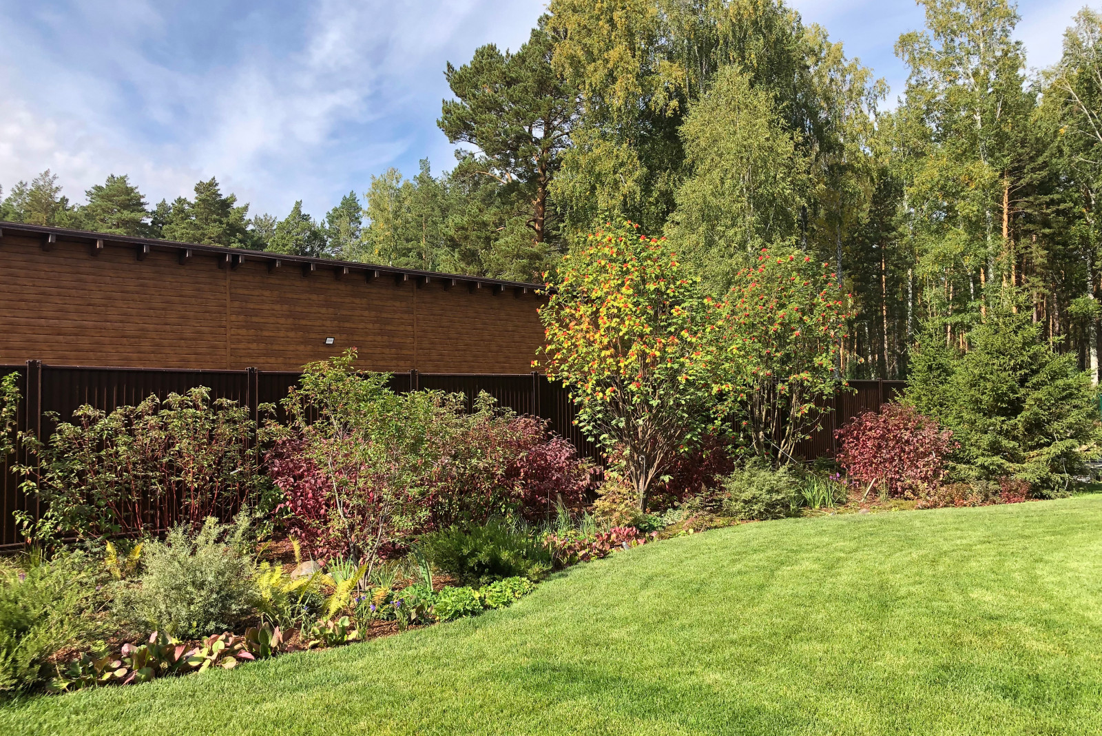 Усадьба на краю леса