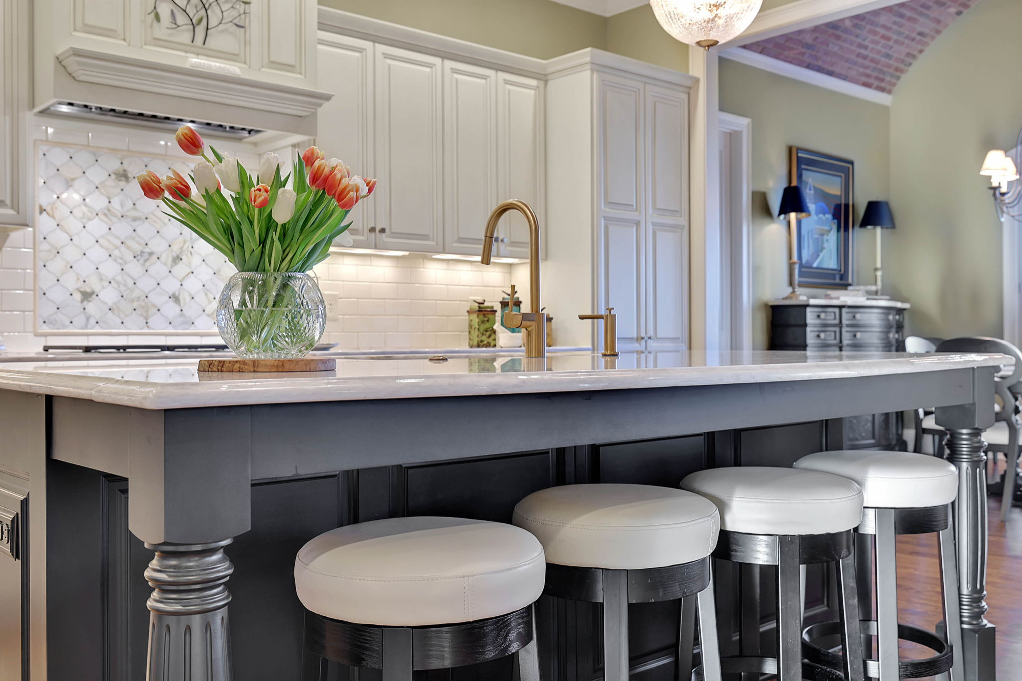 KITCHEN REMODEL: New island is MARBLEOUS