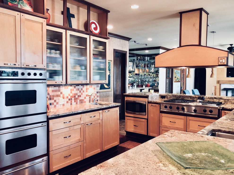 Transitional kitchen photo in Jackson