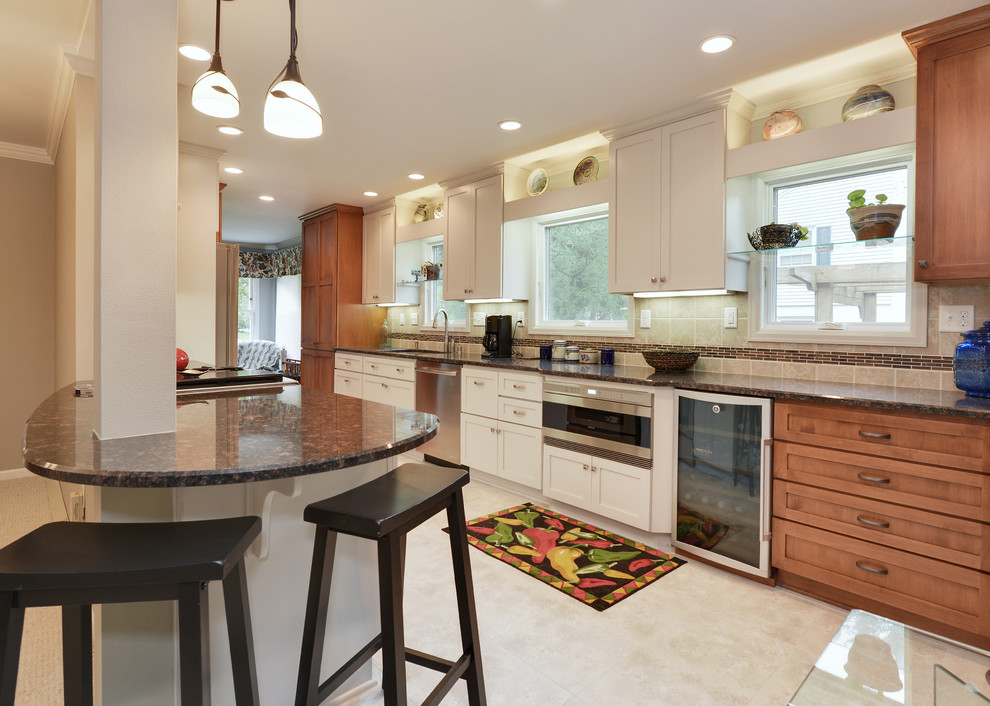 Example of a transitional kitchen design in Milwaukee