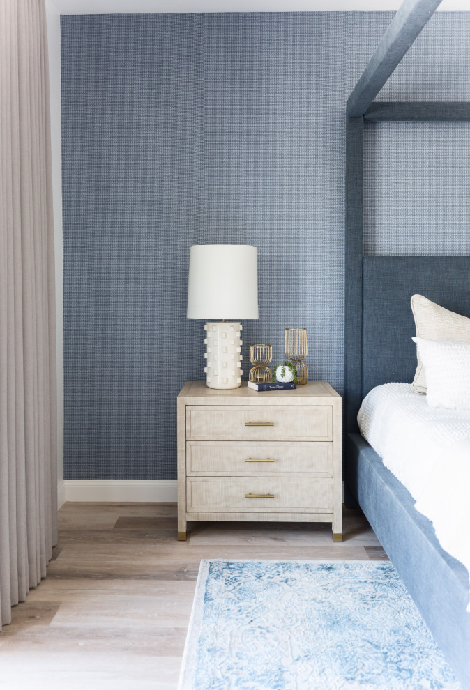 Bedroom - coastal bedroom idea in Phoenix