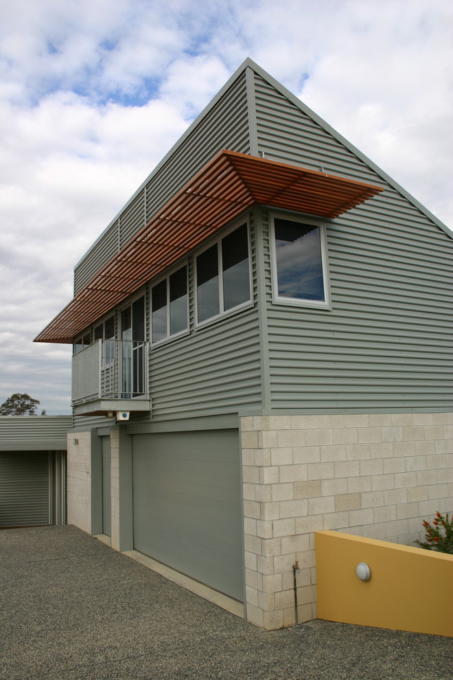 This is an example of an industrial attached garage in Sydney.