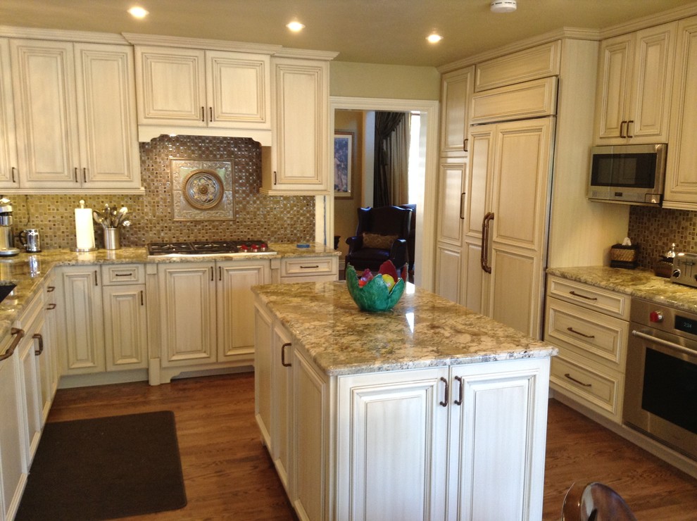 Transitional kitchen photo in Denver