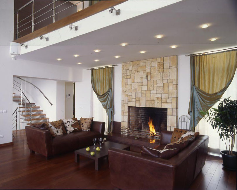 Загородный дом в ЧЕРНОЛУЧЬЕ