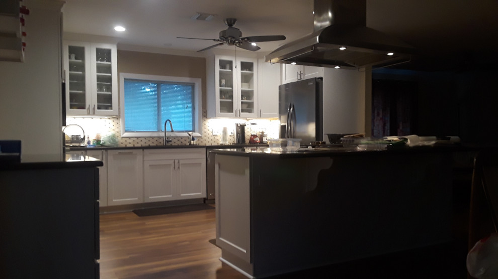 Kitchen - kitchen idea in Orlando