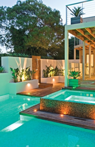 Inspiration for a contemporary pool in Auckland.