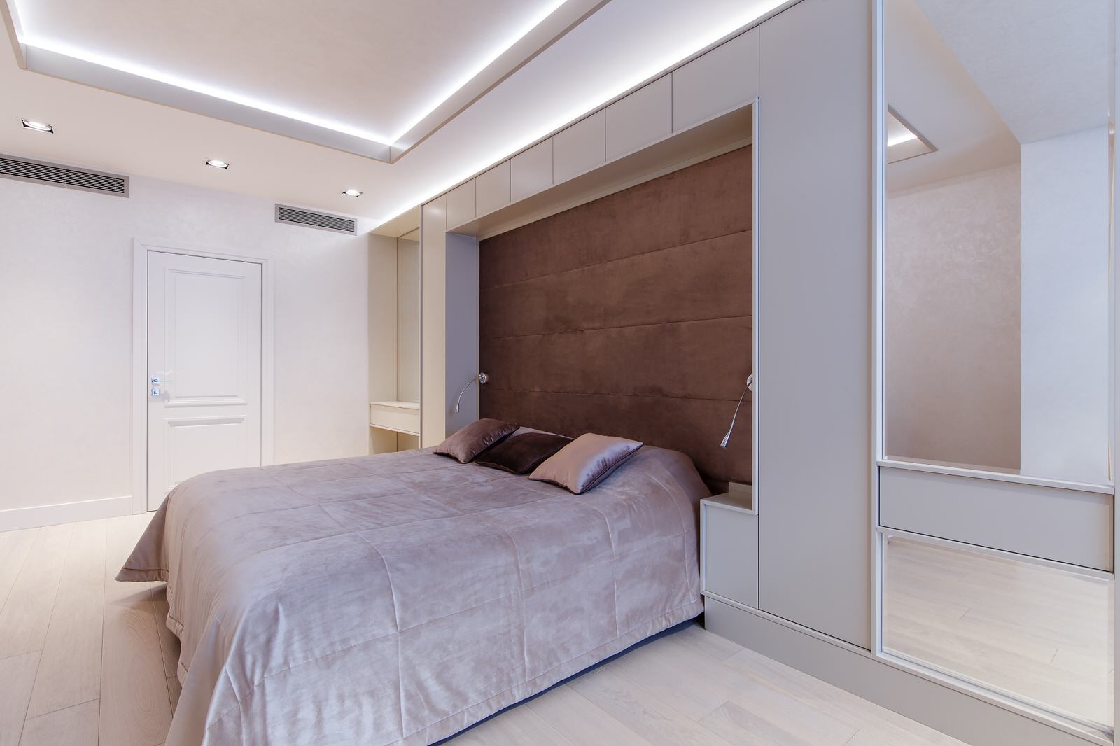 Двух этажная квартира для большой семьи, 210 кв м