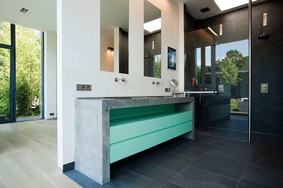 Photo of a contemporary bathroom in New York with a double shower.