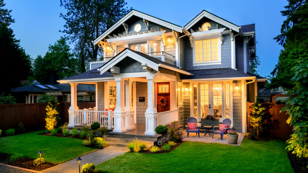 Large entryway photo in Denver