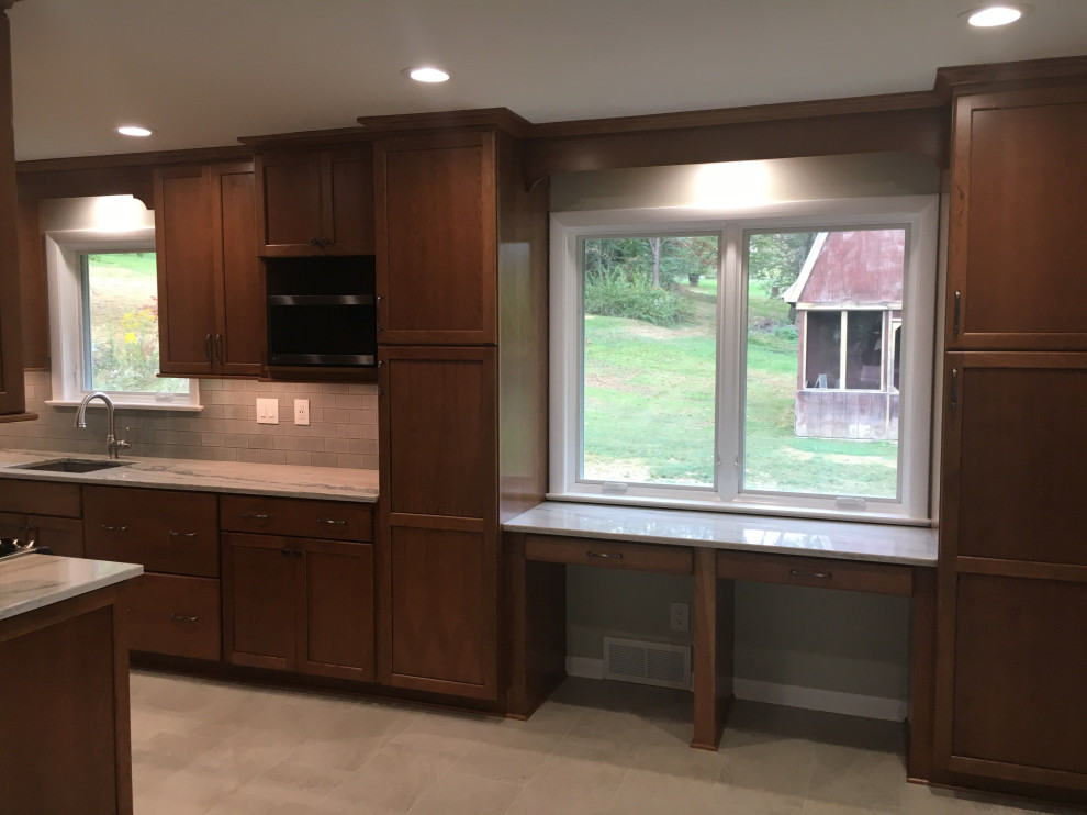 Warm Wood kitchen with Cherry cabinets