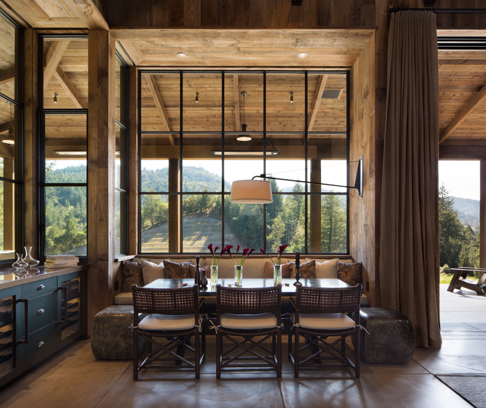 Idées déco pour une salle à manger montagne.