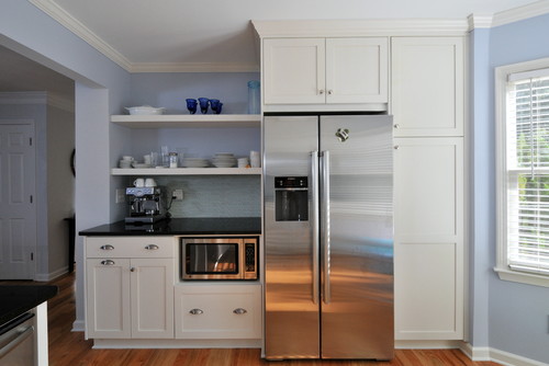 Where to put a microwave in a kitchen: for a space-saving and