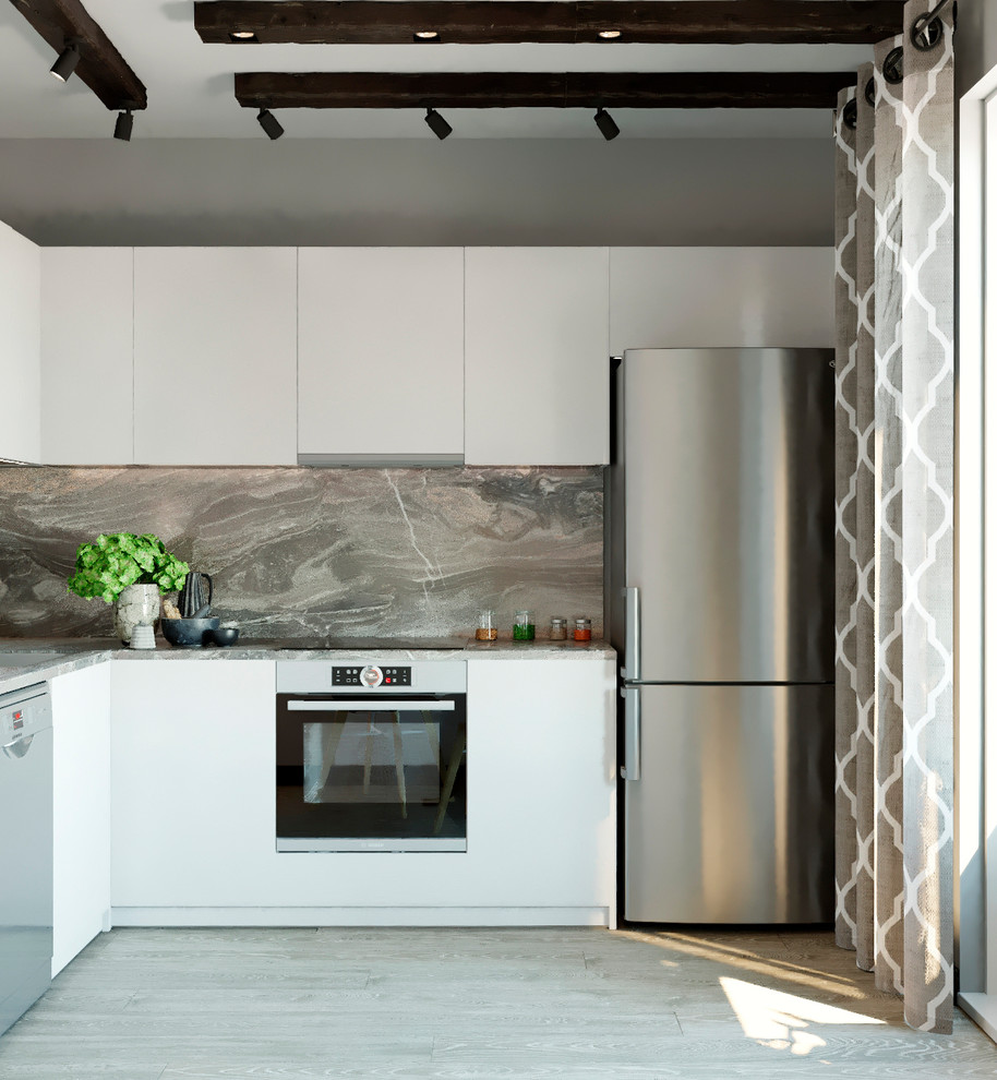 Таунхаус с черной ванной и детской в мансарде