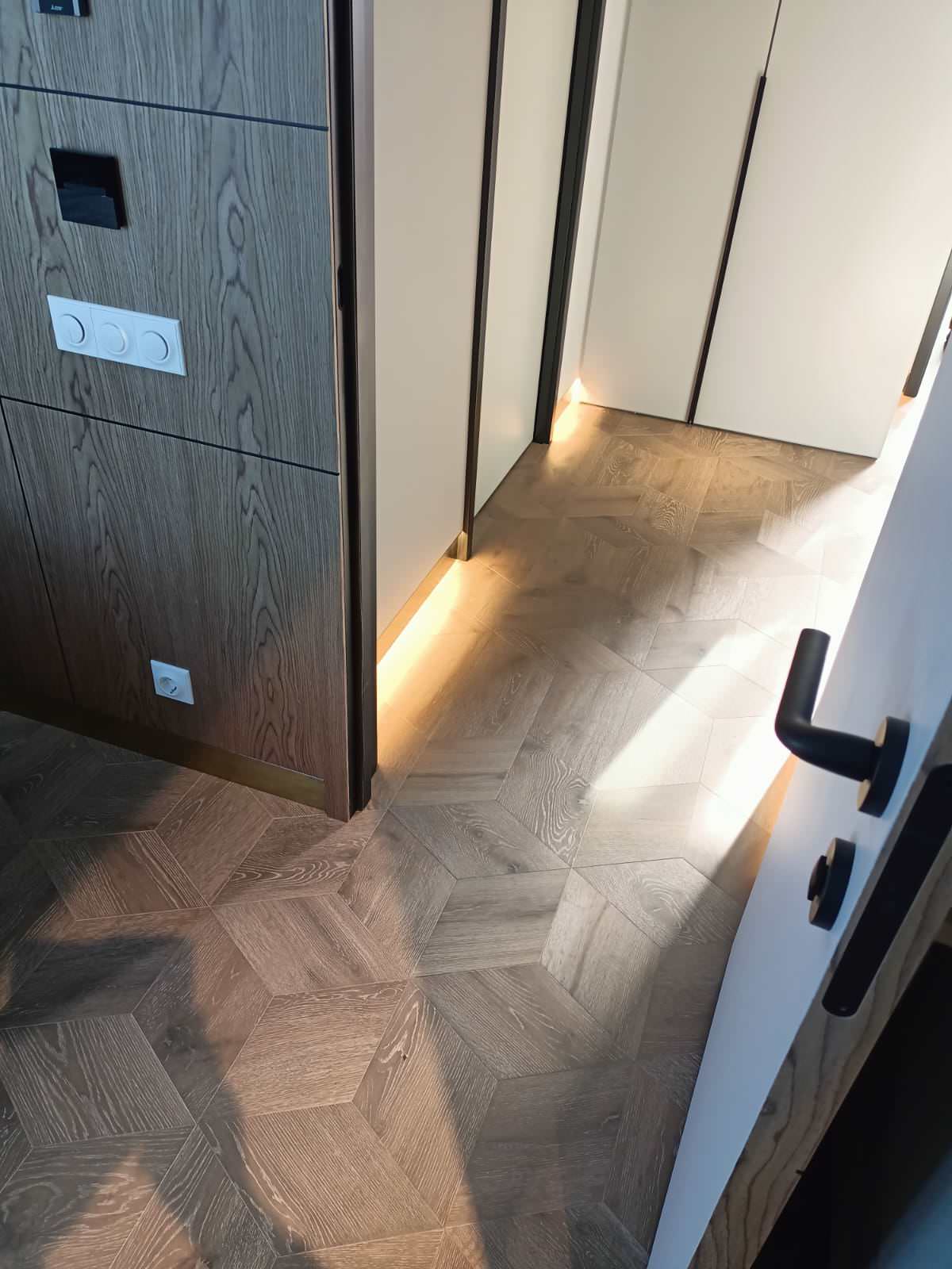 Инженерный  модульный паркет и инженерная доска, частный дом