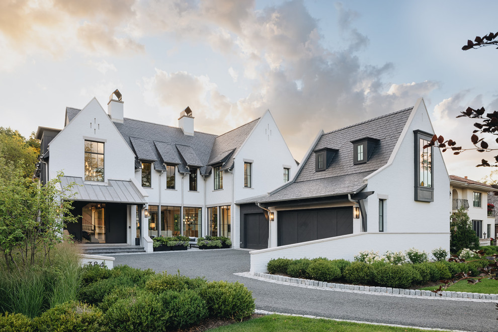 Inspiration for a transitional exterior home remodel in Chicago