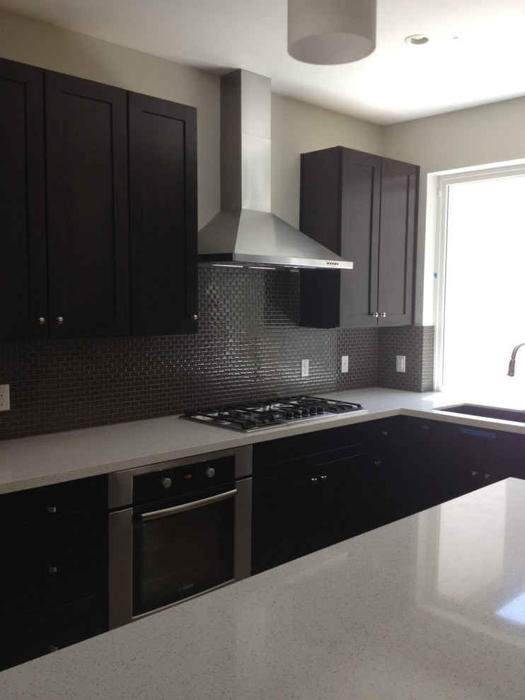 Transitional kitchen photo in Austin